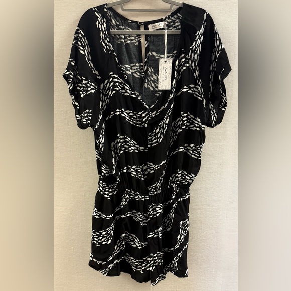 NWT Ava Sky Romper Roslyn in Black Fish Wave - Picture 3 of 3